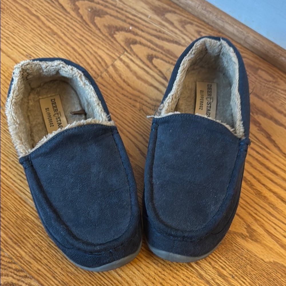 Deer Stags boys navy blue Comfort Shoes/slippers size 6